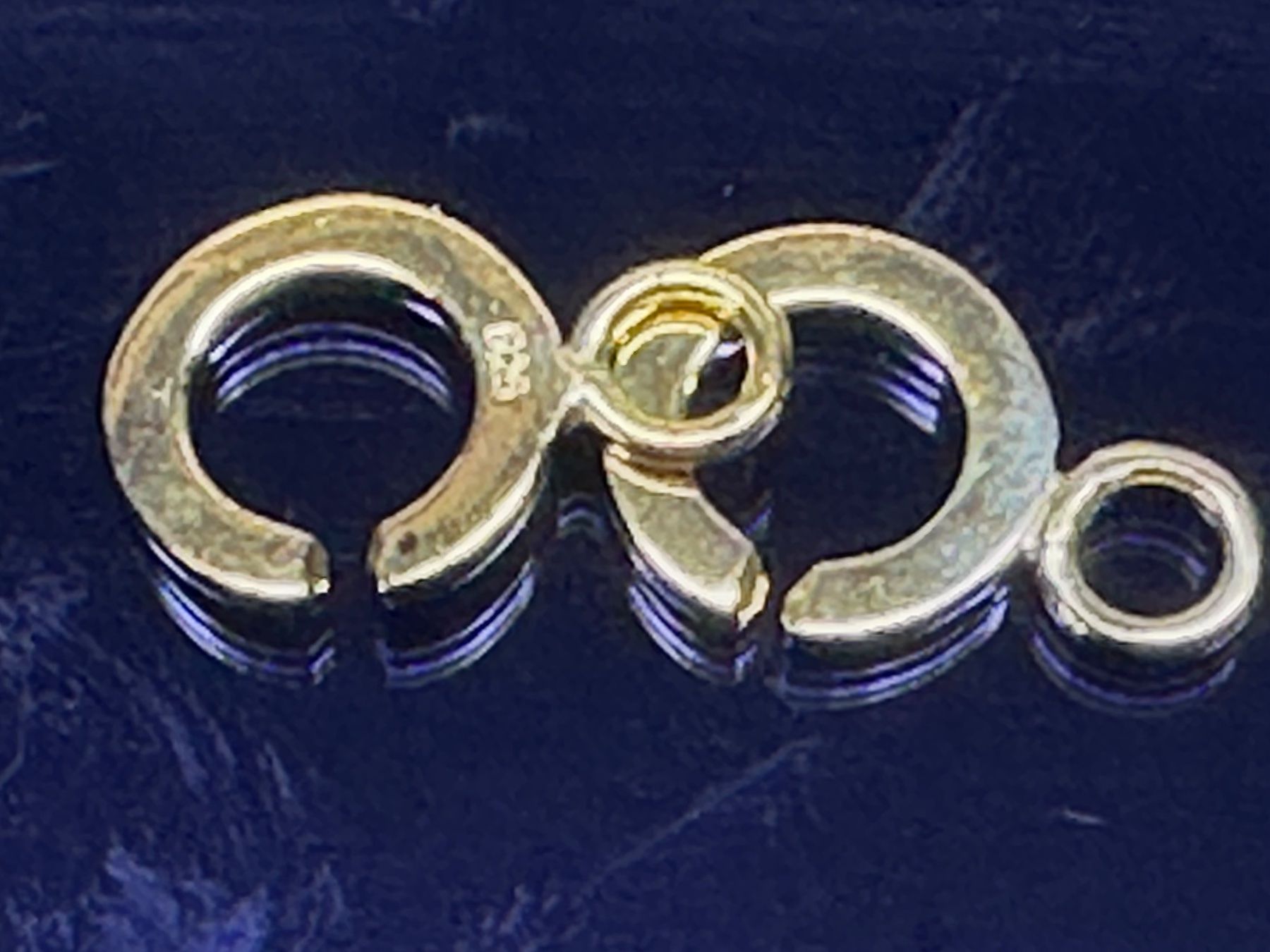 Ciondoli: Vergoldeter 925 Sterling Silber Verschluss Interlocking – Nuovo (secondo la descrizione) da Langenthal venduto da Seelenfreunde 1