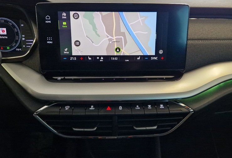 Skoda Automobili: SKODA Octavia Combi 2.0 TDI DSG Style – Usato da Schenkon venduto da S-Mobile 8