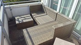 Rattan Sitzecke mit Beistelltisch und Kühlbox
