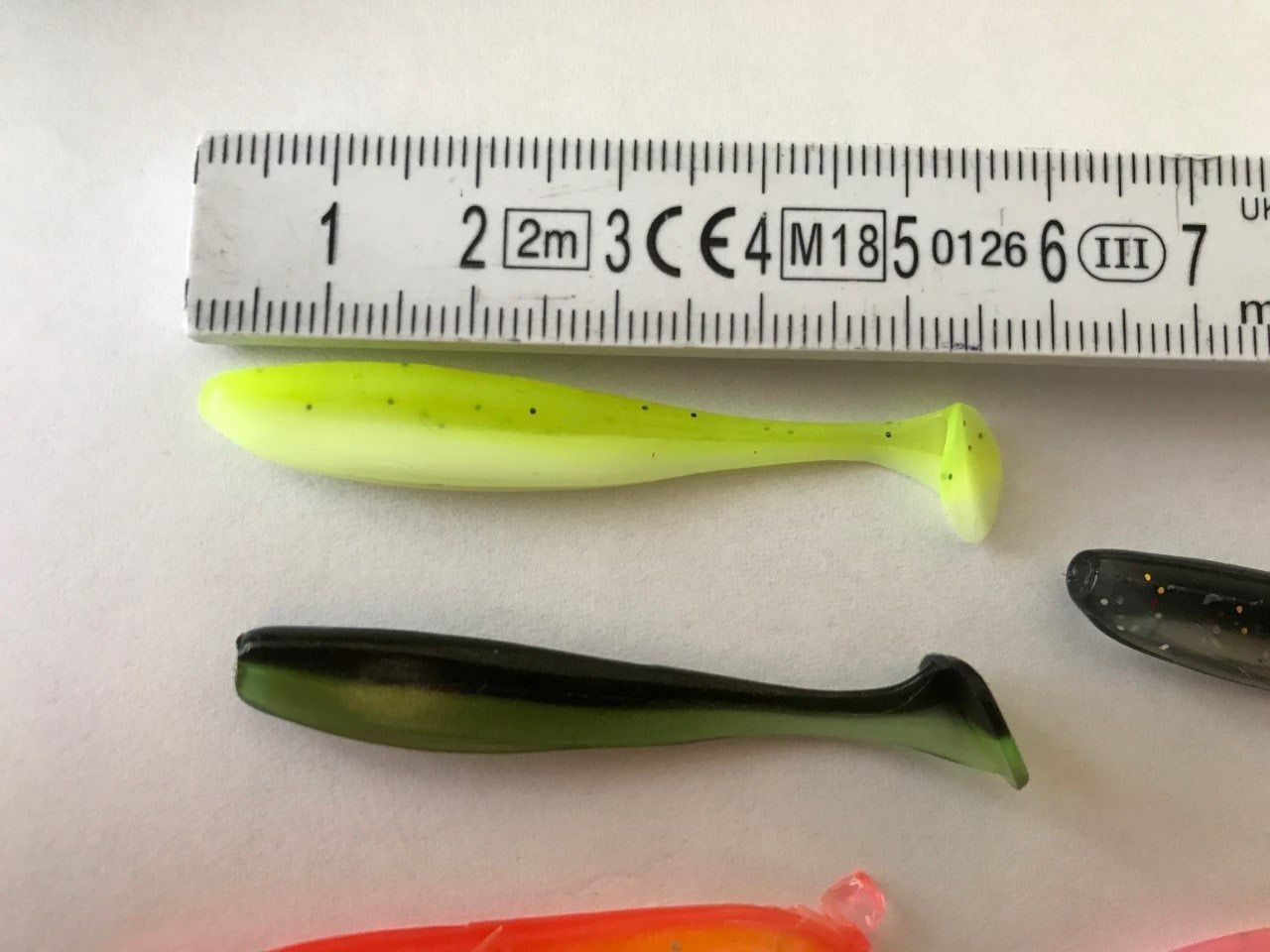 Esche: 10Stk. verschiedenfarbige Gummiköder. – Nuovo e nell'imballaggio originale da Selzach venduto da Neptun 1
