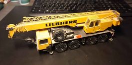 Miniature camion grue Liebherr