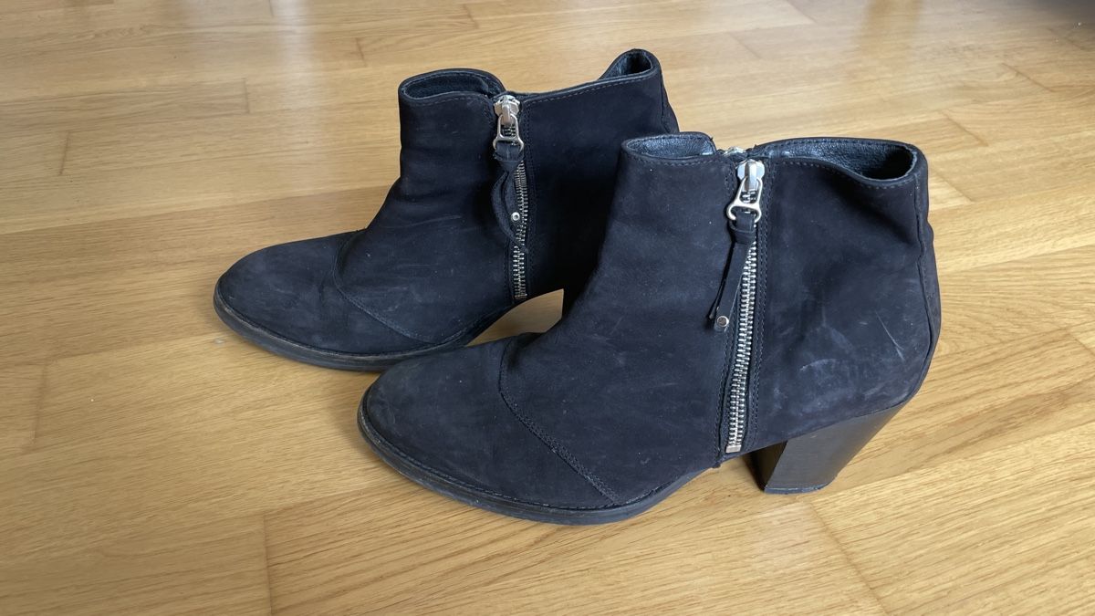 Scarpe da donna: Schwarze Stiefeletten, Grösse 42 – Usato da Zürich venduto da anrech