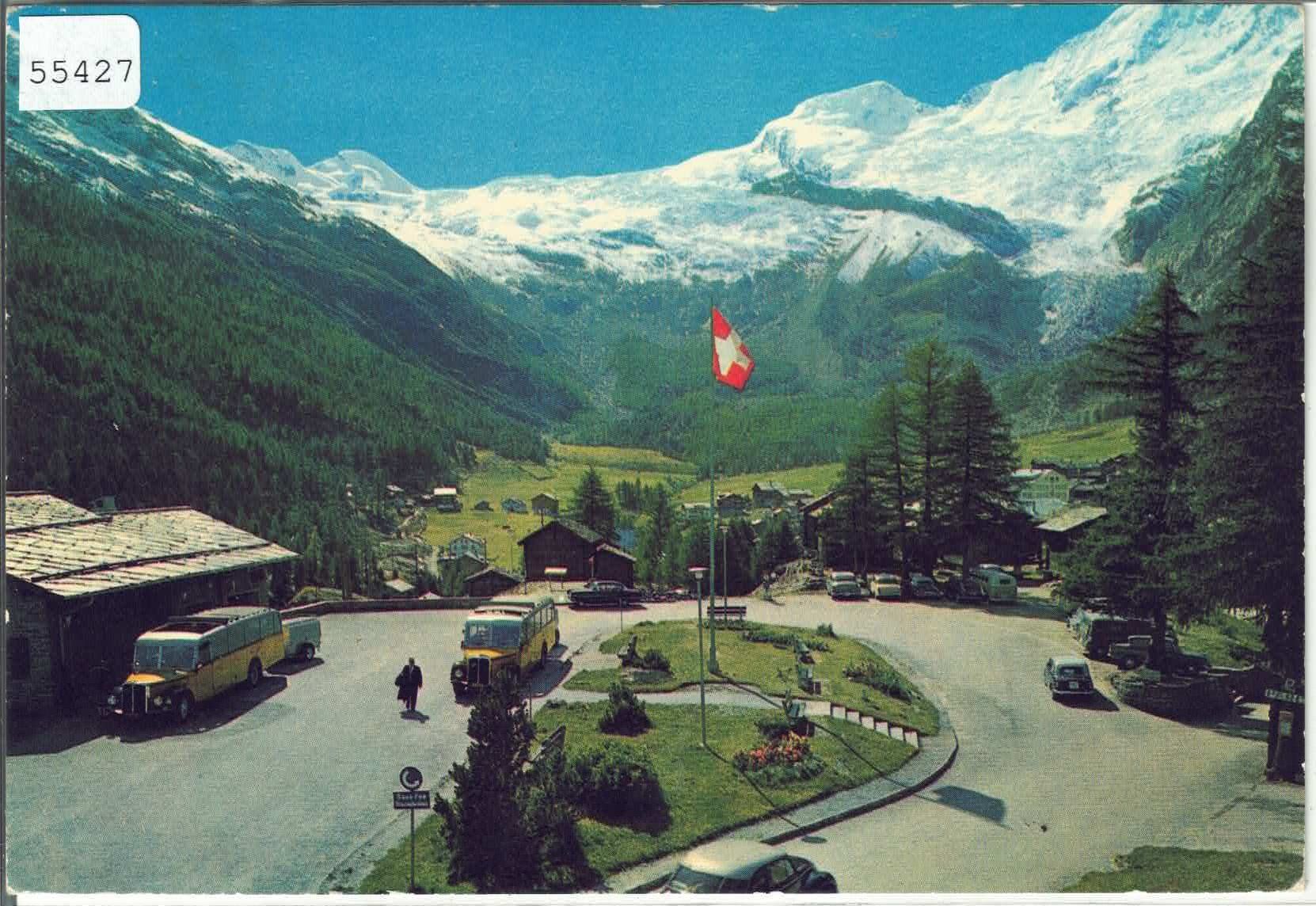 Cartes postales: Saas-Fee - Parkplatz mit Postautos – D'occasion à Ettingen par Kartenplanet