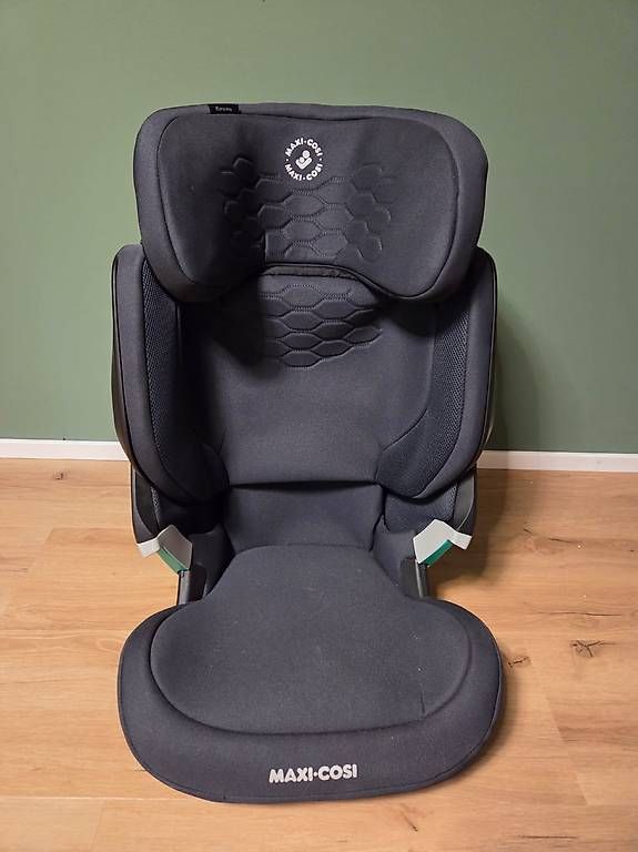 Seggiolini per auto: Maxi Cosi Kore Pro i-Size neuwertig – Usato da Ruswil venduto da Pinkgirl_11