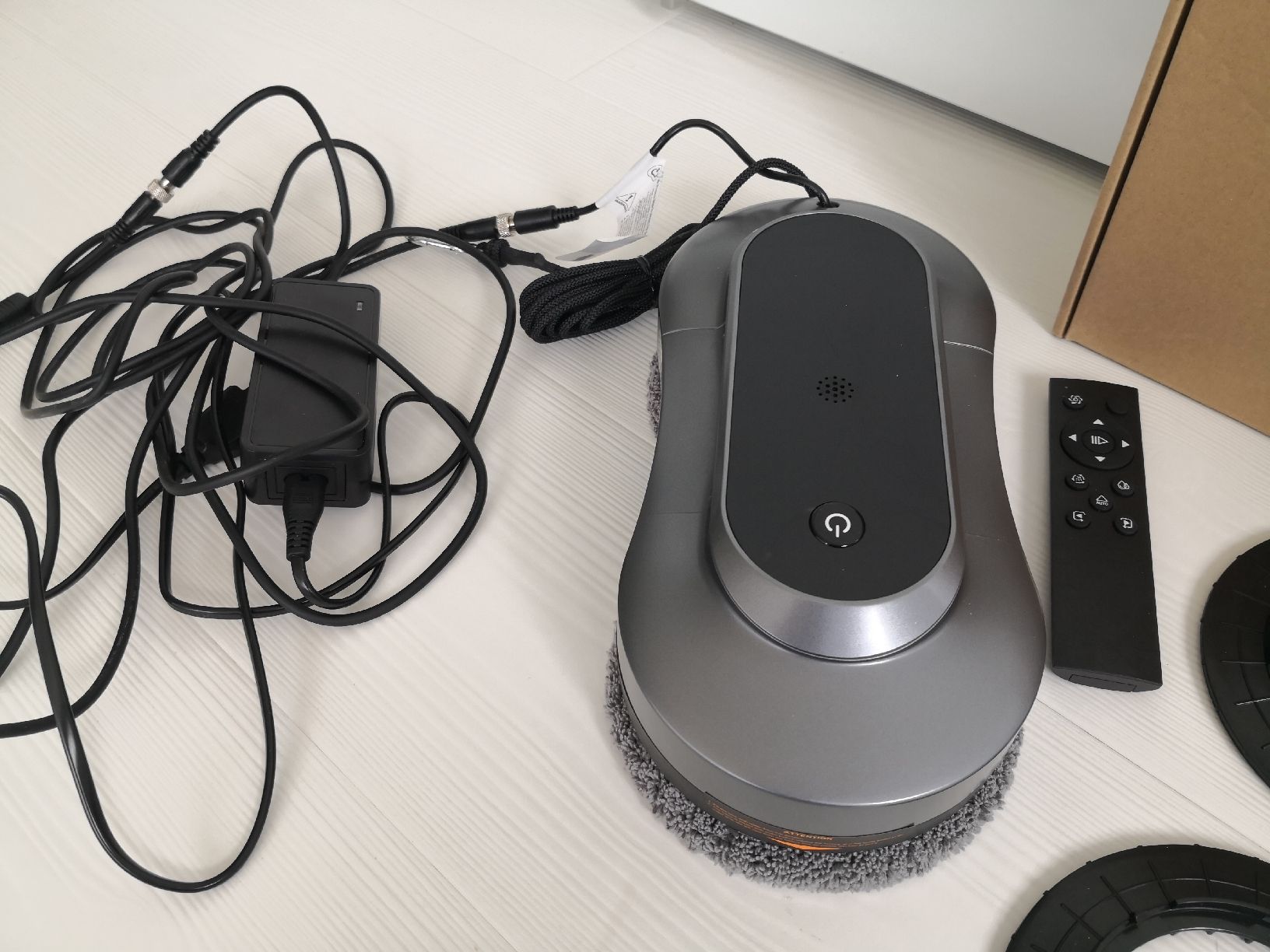 Altro per la casa: 🤩FENSTERPUTZ-ROBOTER NEU – Nuovo (secondo la descrizione) da Olten venduto da Naja-Twins-Twins 3