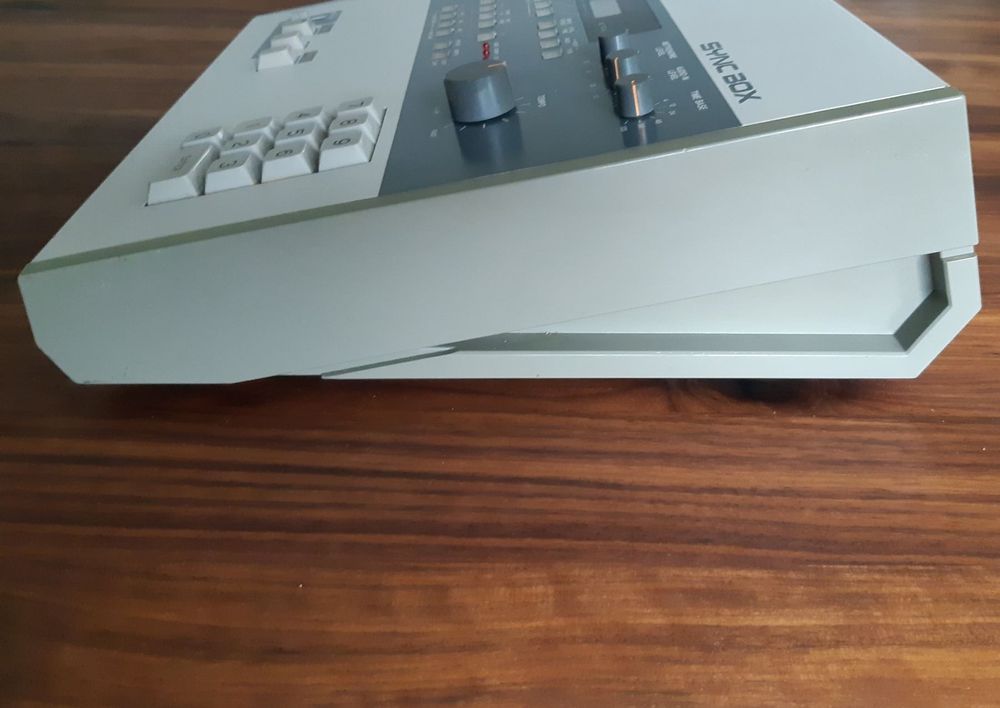 Roland SBX-80 MIDI+Timecode+DIN SYNC BOX 6