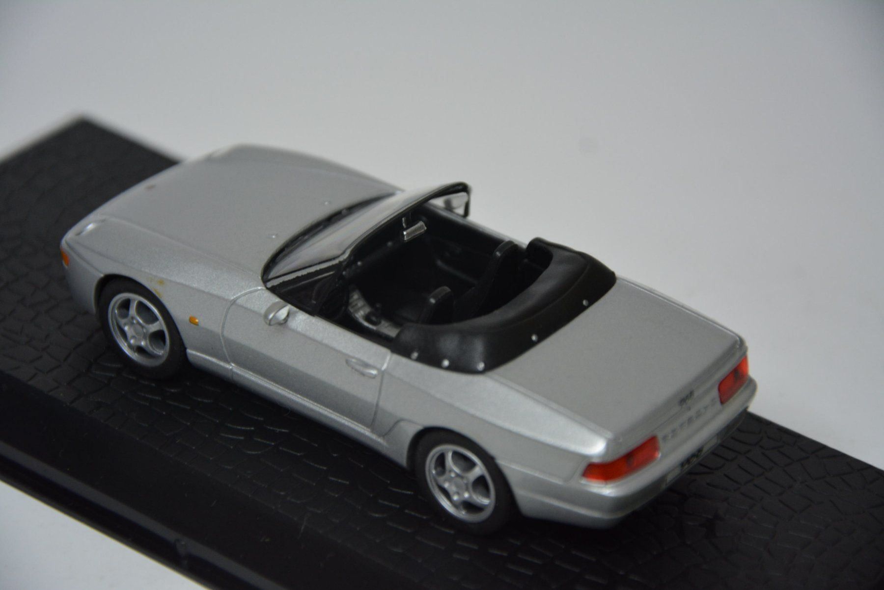Porsche Modellini d'auto: Porsche 968 Cabrio 1993 , 1:43 – Nuovo (secondo la descrizione) da Goldach venduto da Feivel9 8