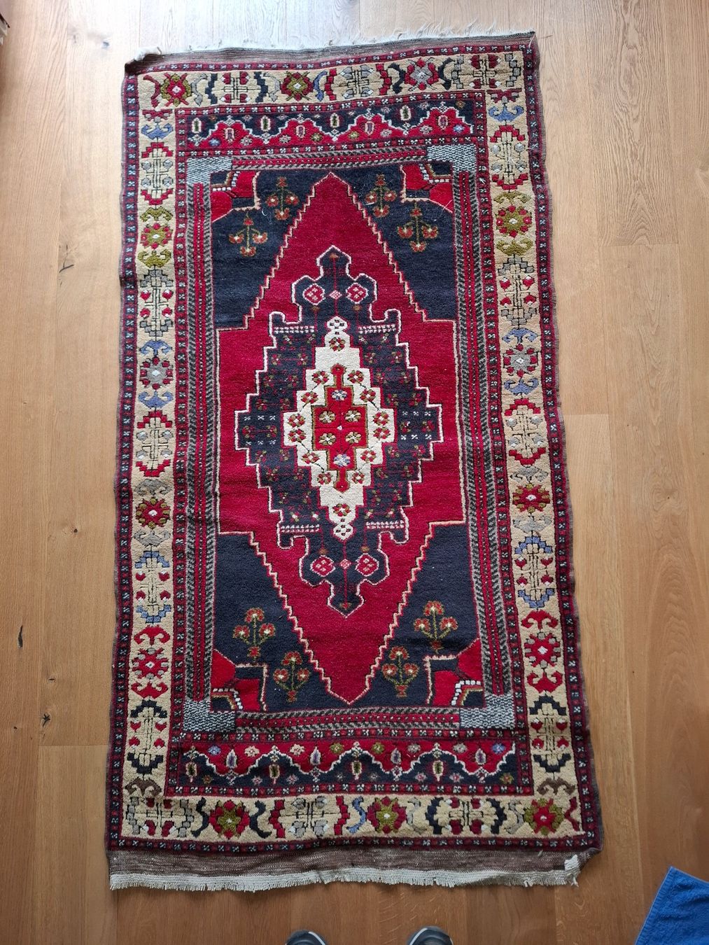Teppiche: Schadloser, Läufer-Teppich1,90m x 1.00 m – Gebraucht aus Eschenbach LU von neg_zw6v