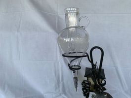 Alter Weinheber/Dekanter aus Schmiedeeisen