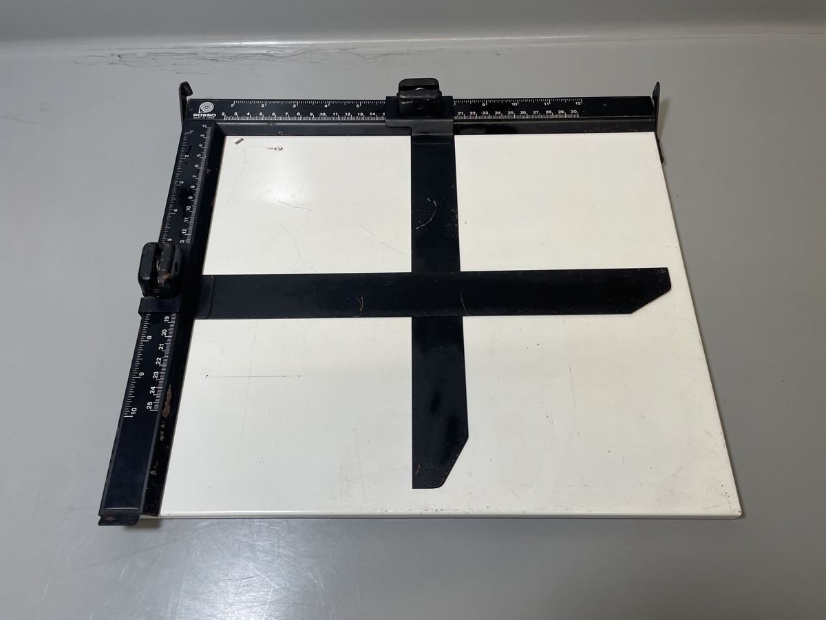 Laboratorio & Camera oscura: Posso - 30x25cm Darkroom Easel – Usato da Châbles FR venduto da abner.