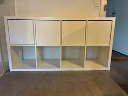 Regal weiss 8 Fächer mit Türen