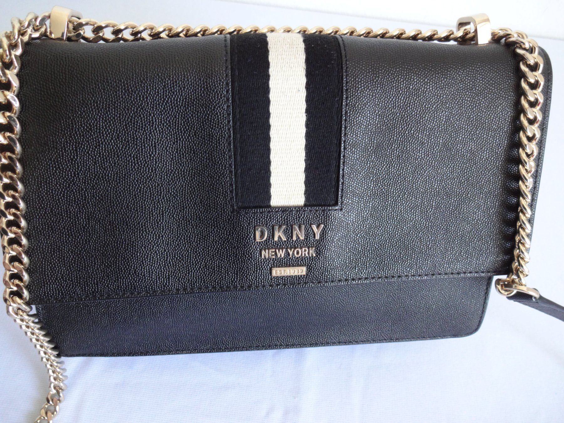 DKNY Borse da donna: *** DKNY *** Leder Umhängetasche – Nuovo (secondo la descrizione) da Frauenfeld venduto da Jahy 1