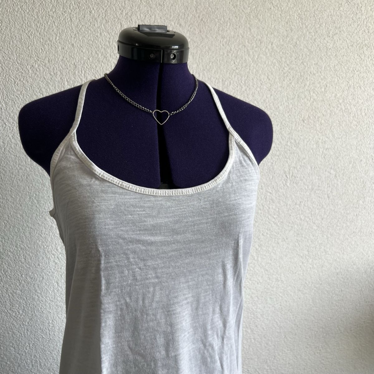 H&M Tops: H&M Basic Tank-Top Weiss XS – Neuf (Voir description) à Tagelswangen par SpicyChicken 2