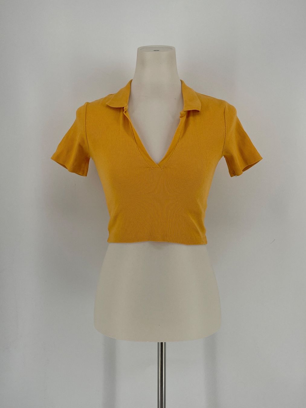 Zara T-shirt: Crop Shirt Gr. S Zara – Usato da Auenstein venduto da moin.