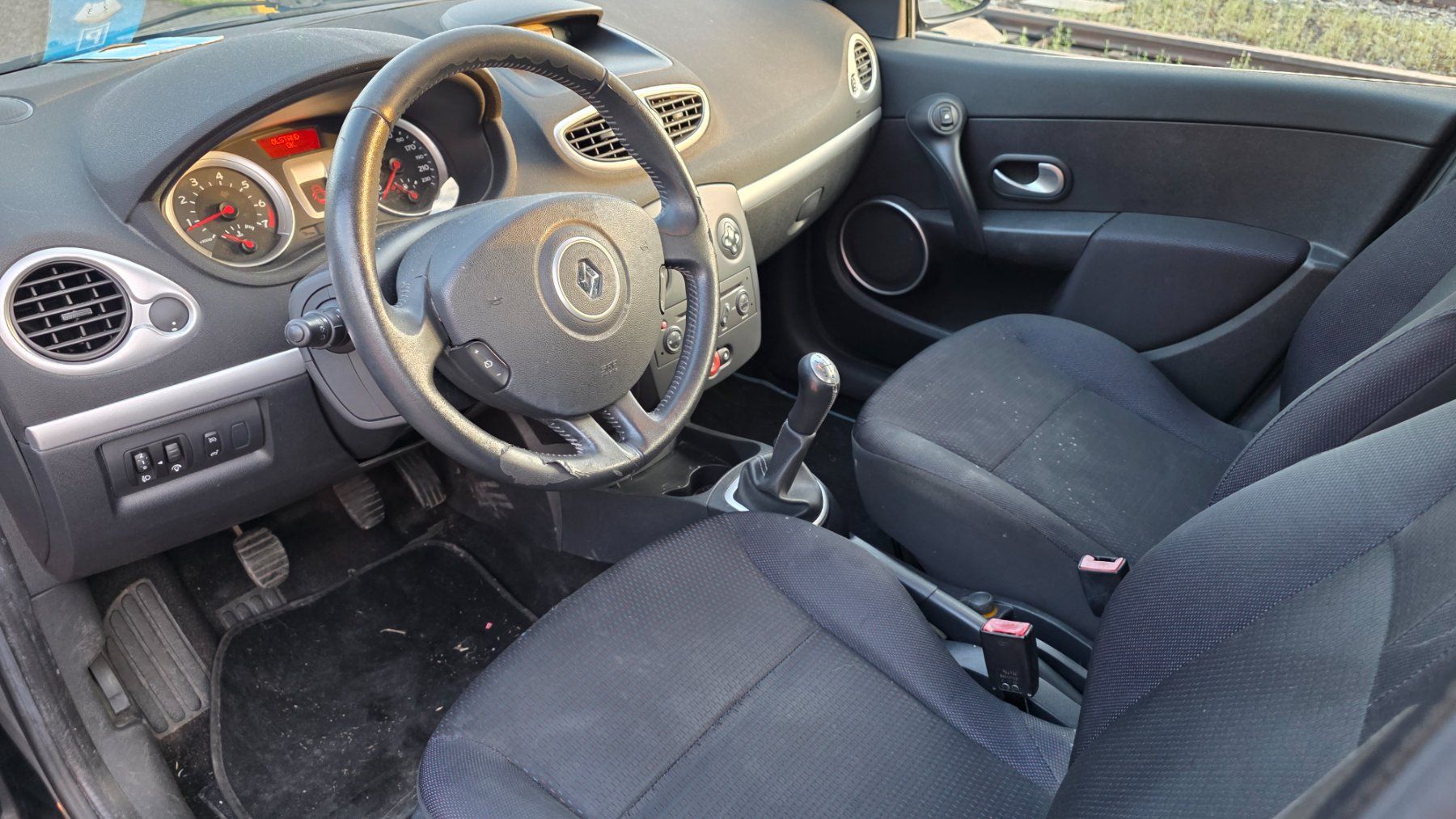 Renault Autos: Renault Clio 1.6 16V – Gebraucht aus Arbon von Tropxe. 8
