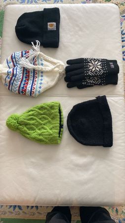 Sammlung Wintermützen/ Handschuhe