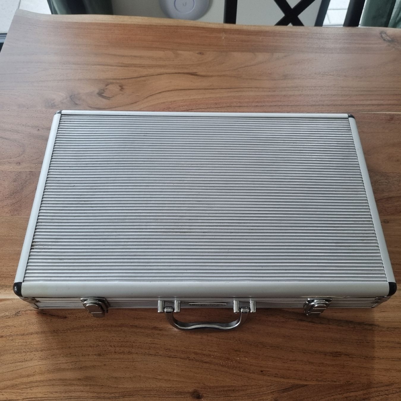 Set di posate: Grill Besteckkoffer Berg HOFF 32 Teilig – Nuovo (secondo la descrizione) da Zürich venduto da ret_7ppg 1