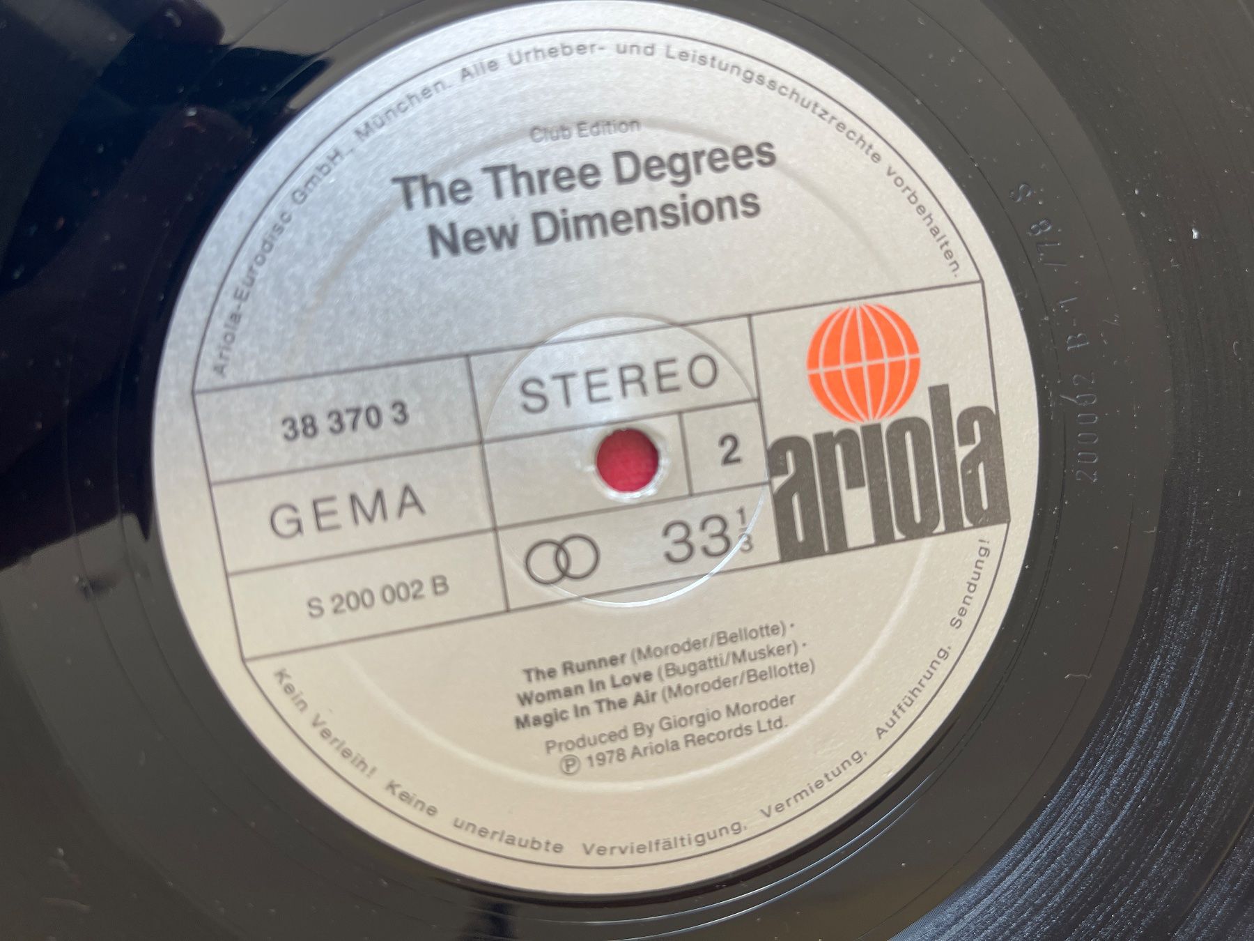 Dischi in vinile: A638/The Three Degrees New Dimensions – Usato da Frutigen venduto da Philippe_jsp 2