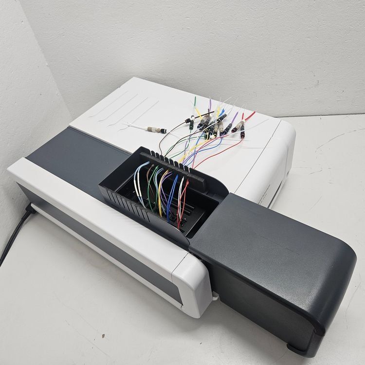 Accessori da laboratorio: Agilent Carry 60 - G6860A UV-Vis – Usato da Niederdorf venduto da LeptonAG_Labor 3