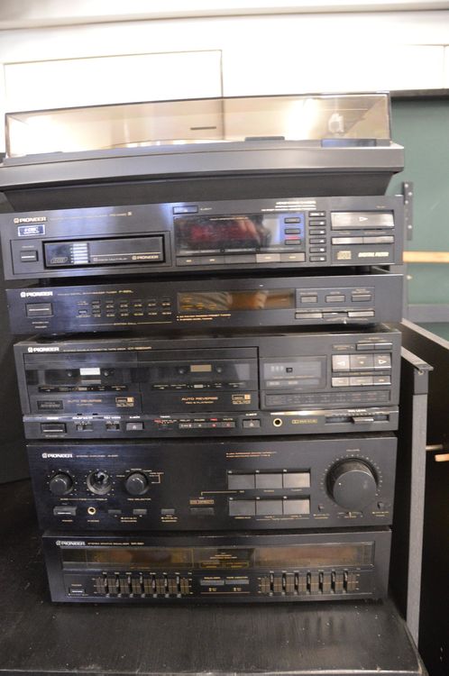 Pioneer Hi-Fi Anlage inkl. 2 Lautsprecher und Rack | Kaufen auf Ricardo