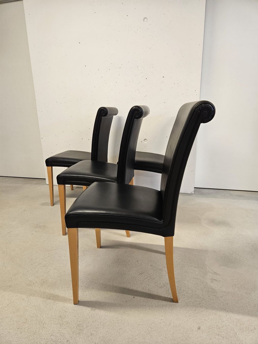 Sedie: Poltrona Frau, Modell Vittoria – Usato da Jona venduto da designfurniture 1