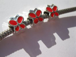 2 Grosslochperlen, Beads versilbert Schmetterling, rot