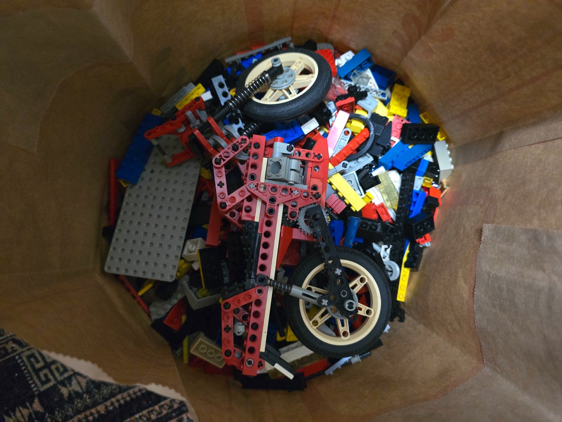 Lego Kit di costruzioni: Alte Lego Steine und ein Technik Motorrad – Usato da Schlatt TG venduto da Andis3
