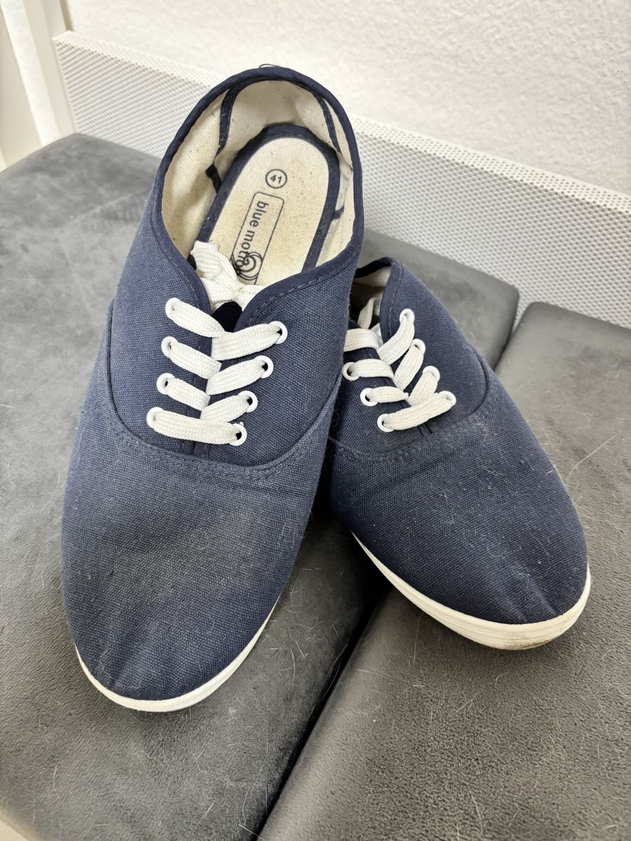 Scarpe da donna: Blaue Sneakers Gr. 41 - Frühlingsschuhe – Usato da Aesch BL venduto da Jelu20 1