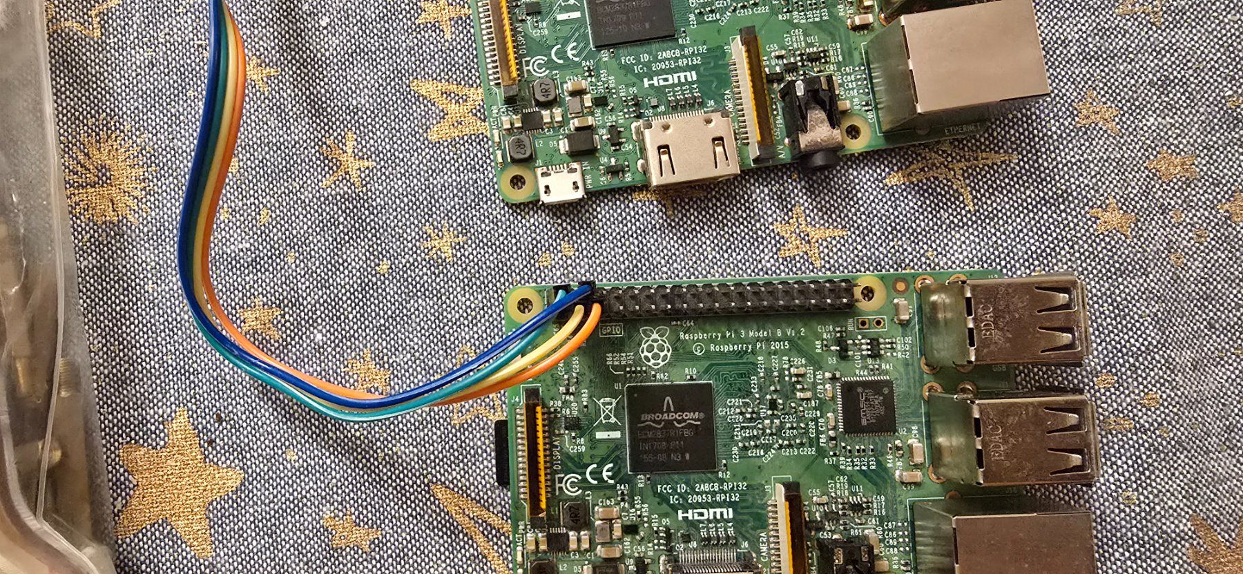 Raspberry Pi PC: 2× Raspberry Pi 3 Model B V1.2 + LCD + Acryl-Gehäsern – Usato da Zürich venduto da yas_7vdk 3