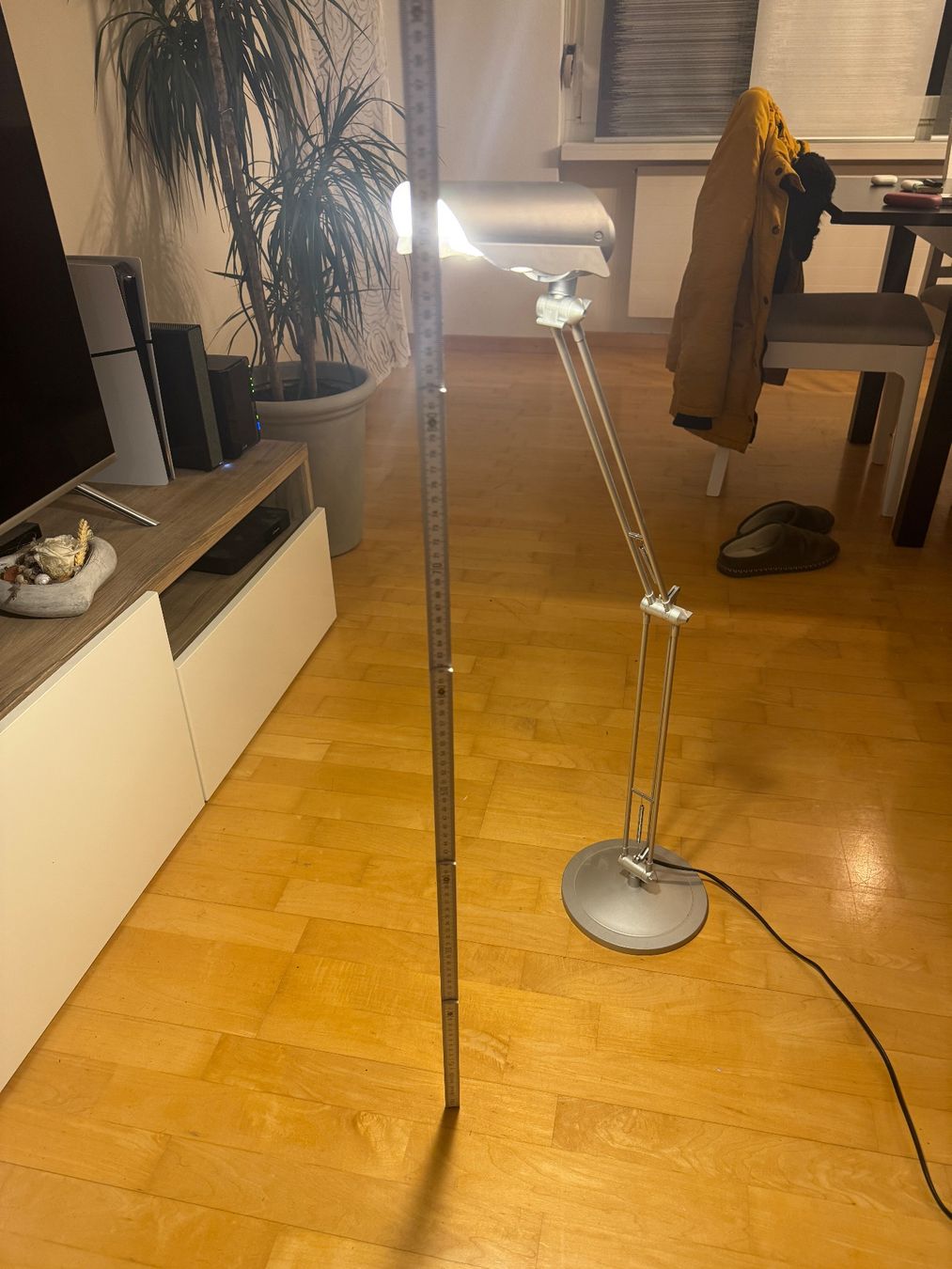 Lampade: Funktionale Schreibtischlampe, silber – Usato da Rain venduto da Rasala3 5