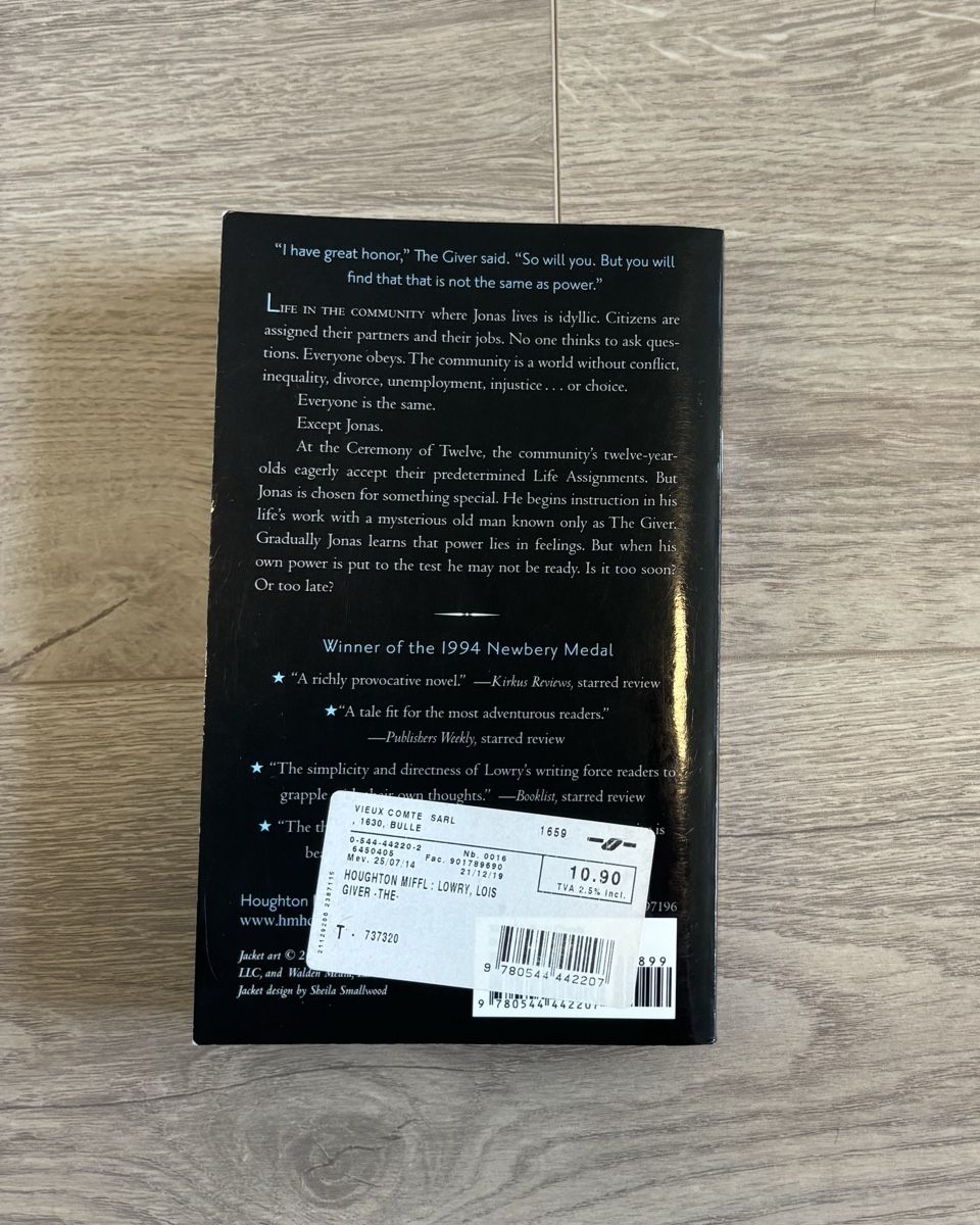 Libri: Livre The Giver - Lois Lowry – Usato da Pâquier-Montbarry venduto da dloic_ 1