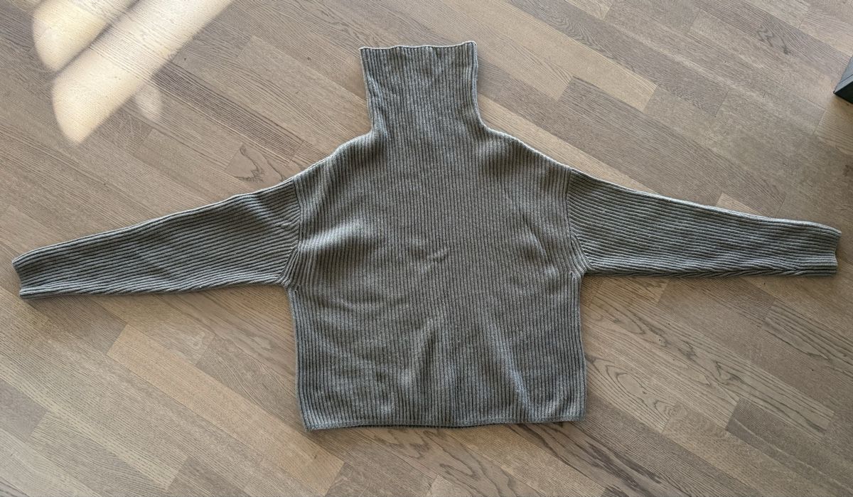 H&M Maglioni & Felpe: H&M Strickpullover, Rollkragen, 90%Wolle/10%Kaschmir, Gr. M – Usato da Ottenbach venduto da Suni_82 1