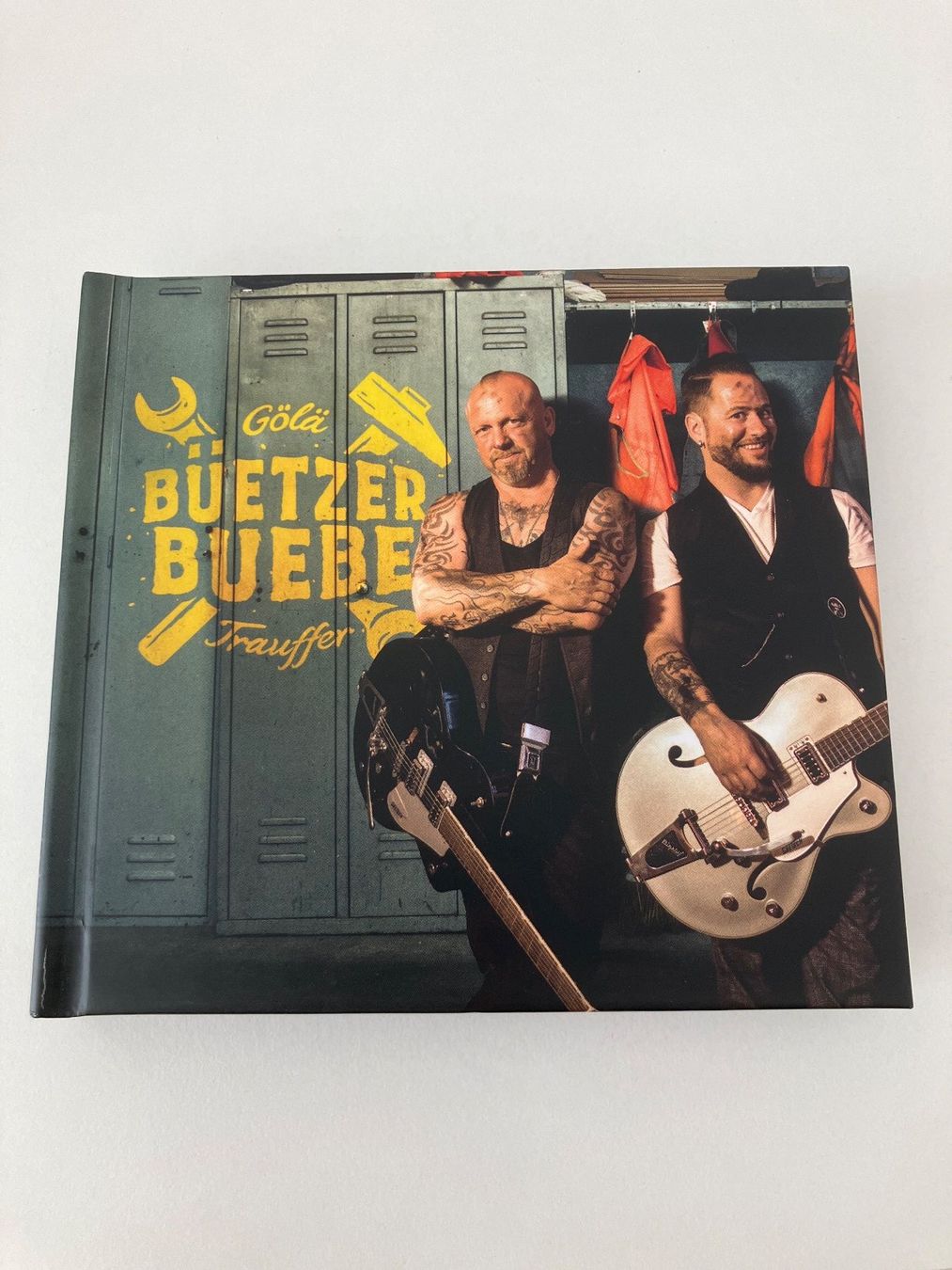 CDs: Gölä & Trauffer  - Büetzer Buebe  - Audio-CD Digibook – D'occasion à Arbon par Sugofresser