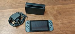 Nintendo Switch Konsole mit Dock und Netzteil gebraucht