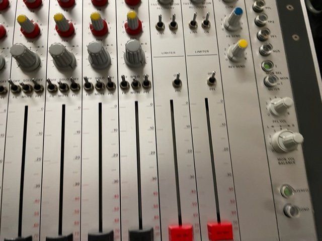 Studer Console di mixaggio: Studer 169 Mischpult – Usato da Suhr venduto da Audiobruno 3