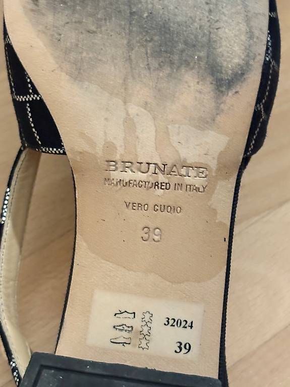 Brunate Scarpe da donna: Pumps Brunate – Usato da Zürich venduto da aar_nj5b 2