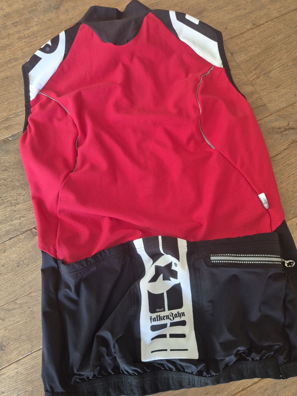 Assos Gilet & Giacche: ASSOS Weste FALKENZAHN Gr L – Usato da Hauenstein venduto da Zacherl 1