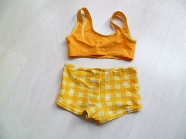 Costumi da bagno: Zwei-Teiler Badeanzug Gr. 92 – Usato da Gächlingen venduto da Tara_devi 1