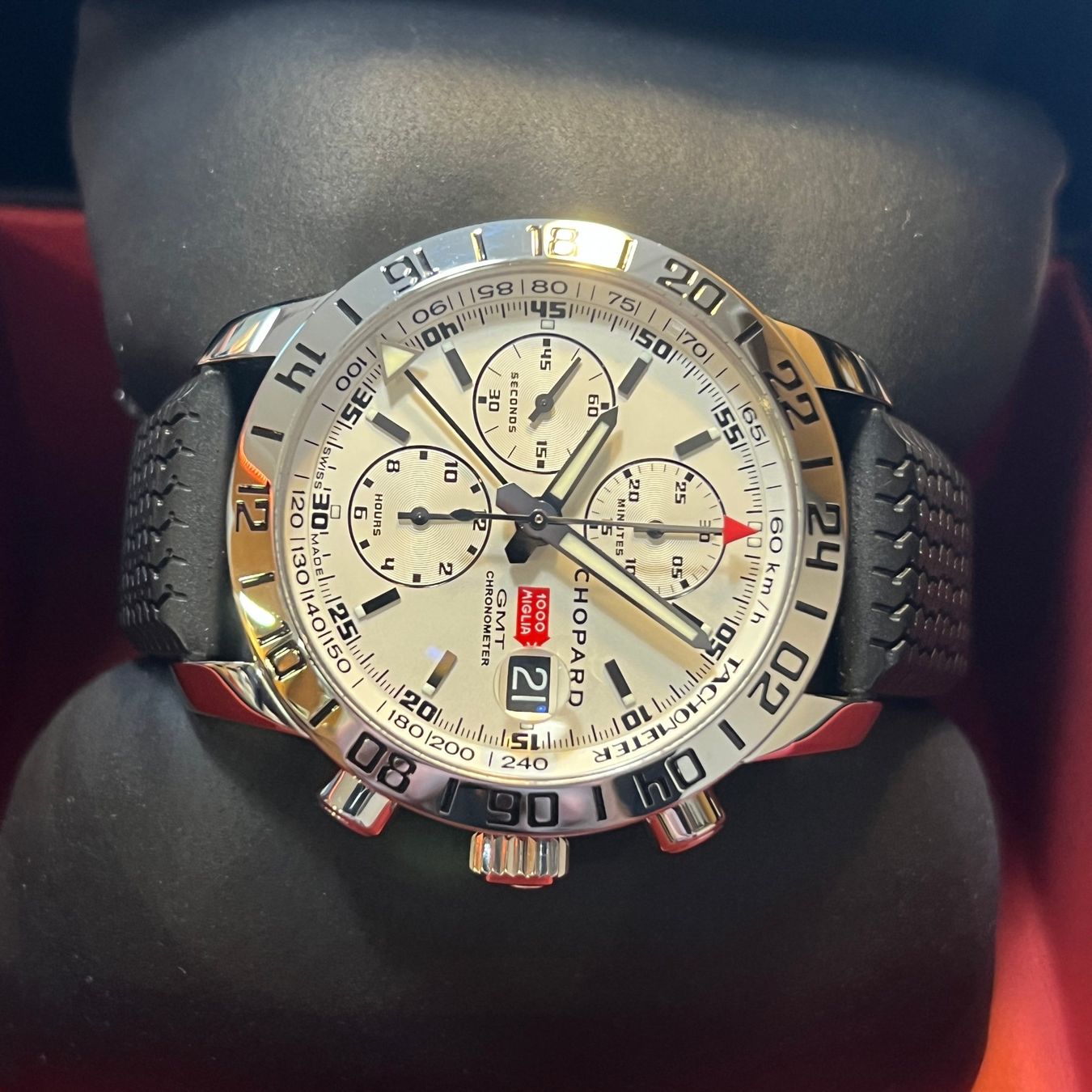 Chopard Uhren: Chopard Mille Miglia GMT Full Set 16/8992-3003 – Gebraucht aus Carouge GE von Watchaser 6