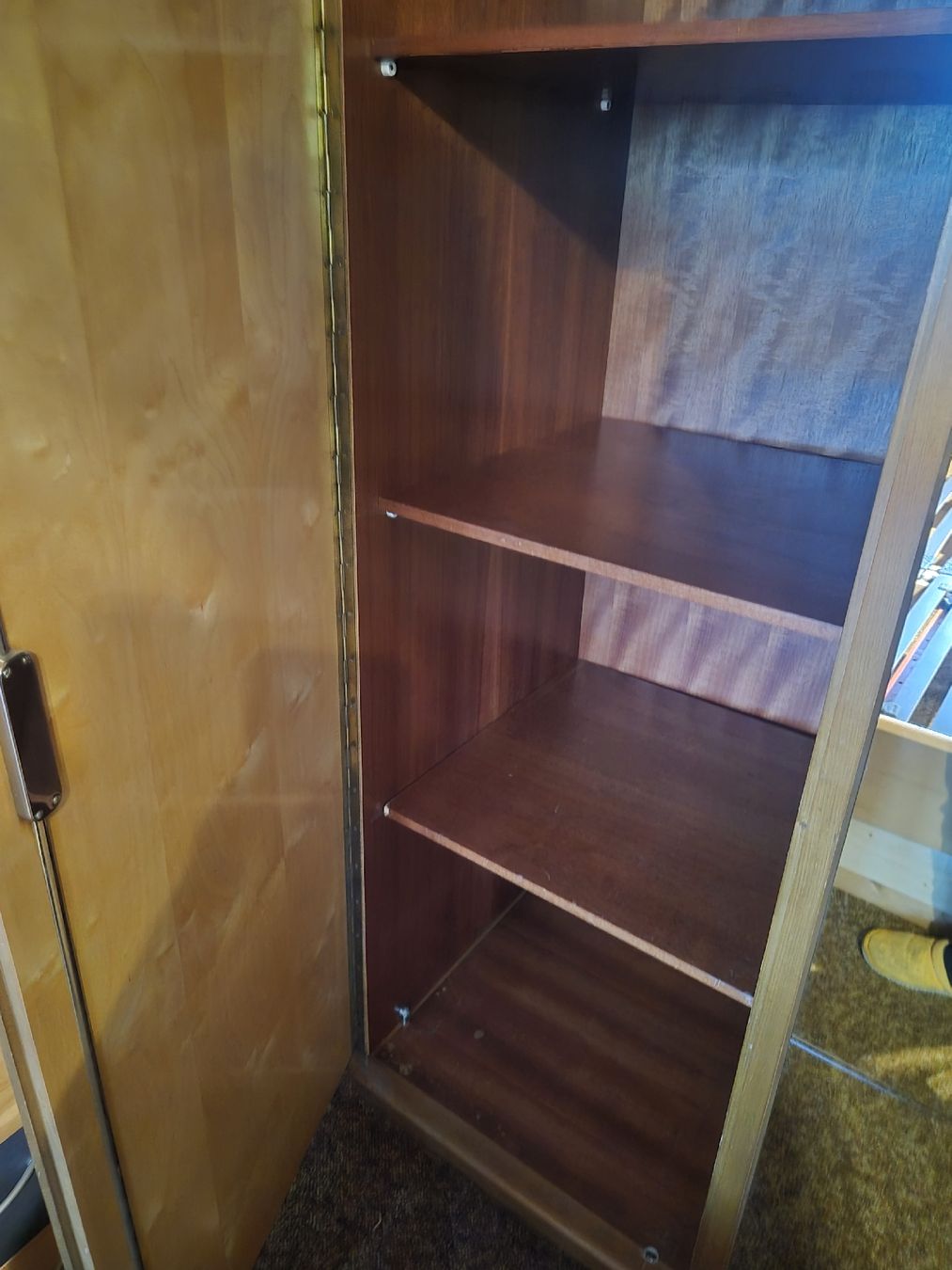 Armadi: 4 Türiger Kleiderschrank – Usato da Bowil venduto da wle_7nkb 3