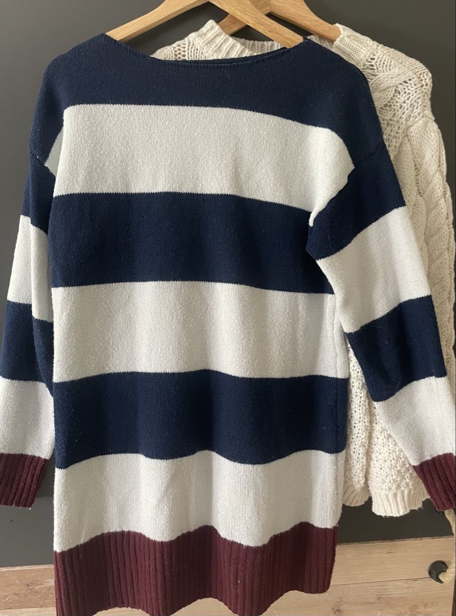 Maglioni & Felpe: 2 Pullover Set Sale: Strickpullover Weiss und Blau, – Usato da Au ZH venduto da Jaggy4 5