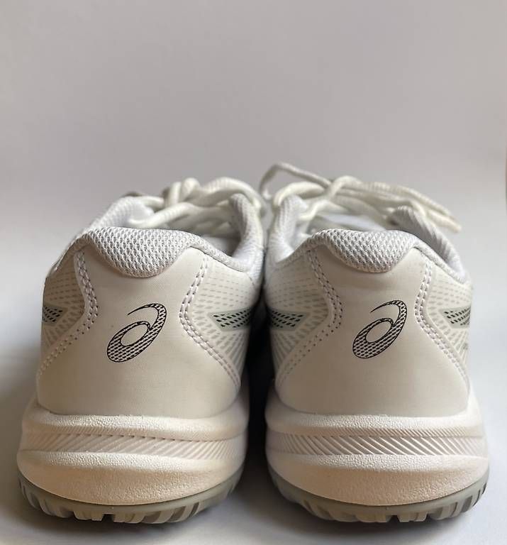 Herrenschuhe: Chaussures Asics, pointure 34,5 – Gebraucht aus Carouge GE von Noxynox2000 2