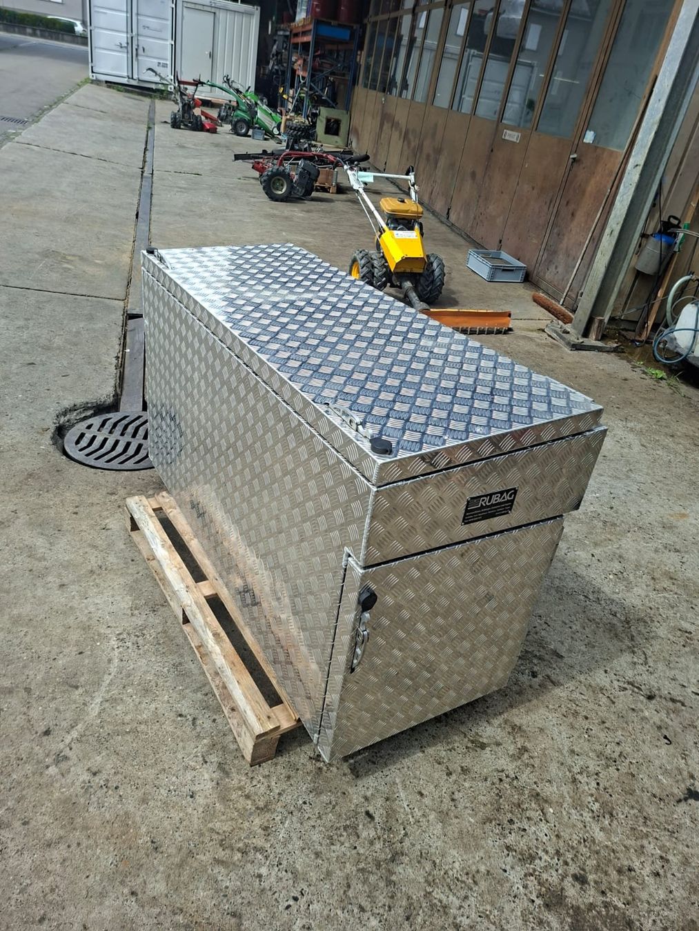 Rubag Tutti gli attrezzi: Pritschenkasten, Rubag Box RC1650 Luxusbox – Usato da Rheineck venduto da volvo029 1