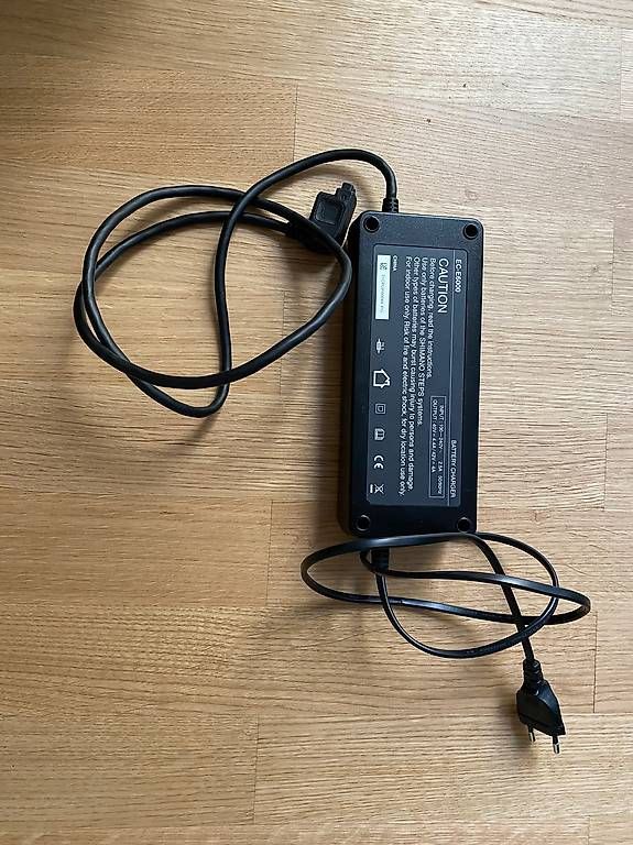 Shimano Ladegeräte: Shimano Steps EC-E6000 Ladegerät – Gebraucht aus Dürrenäsch von batzen1979 1