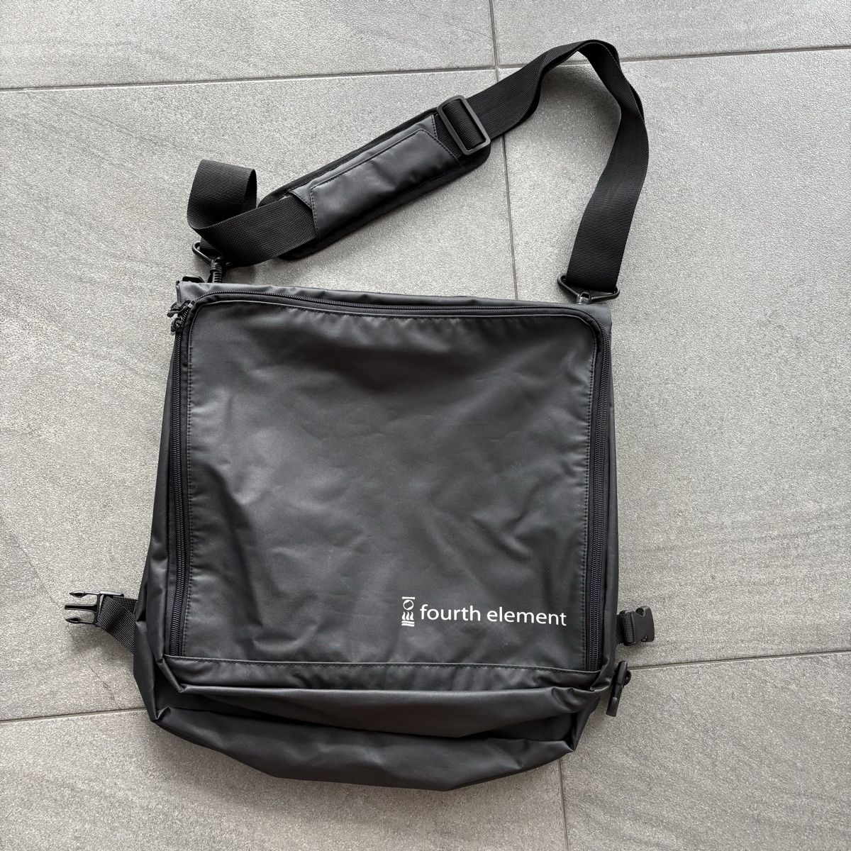 Borse: FOURTH ELEMENT REMORA FLIGHT BAG new – Nuovo (secondo la descrizione) da Pully venduto da Sell_it_all 1