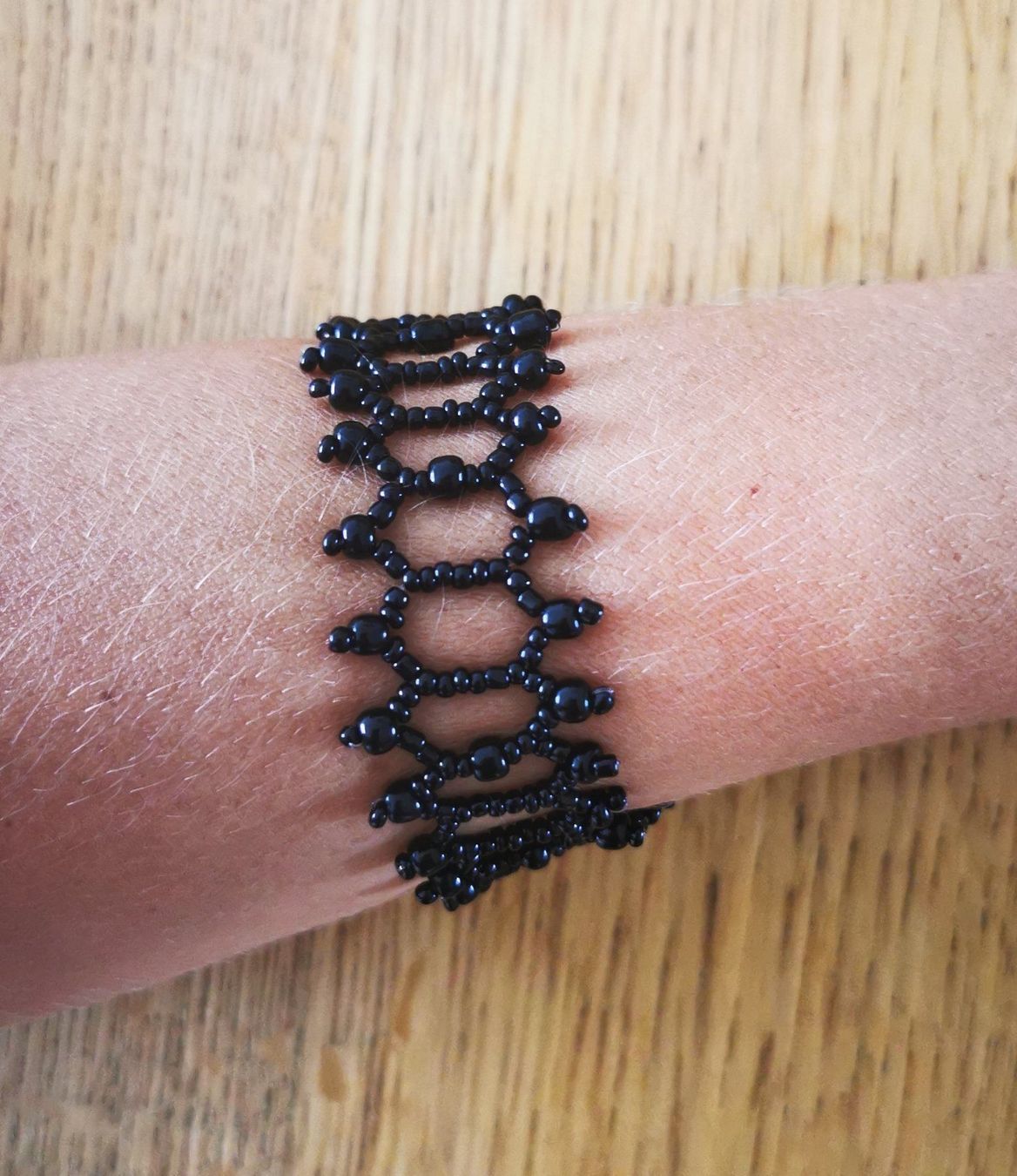 Bracciali & Braccialetti: New Gothic Perlenarmband mit Verschluss – Nuovo e nell'imballaggio originale da Münsingen venduto da InnaN 2