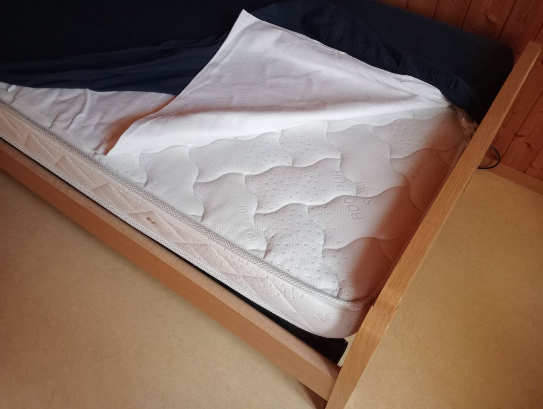 Betten: Motorbett / "Boxspringbett" – Gebraucht aus Spiez von iaqob 8