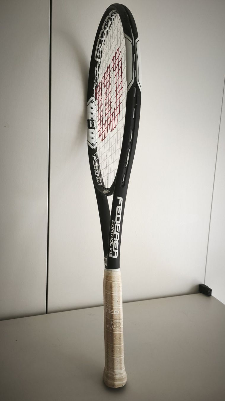 Wilson Raquettes: Wilson Federer Control 103 Racket mit Hülle – D'occasion à Hagendorn par Thom.74 3