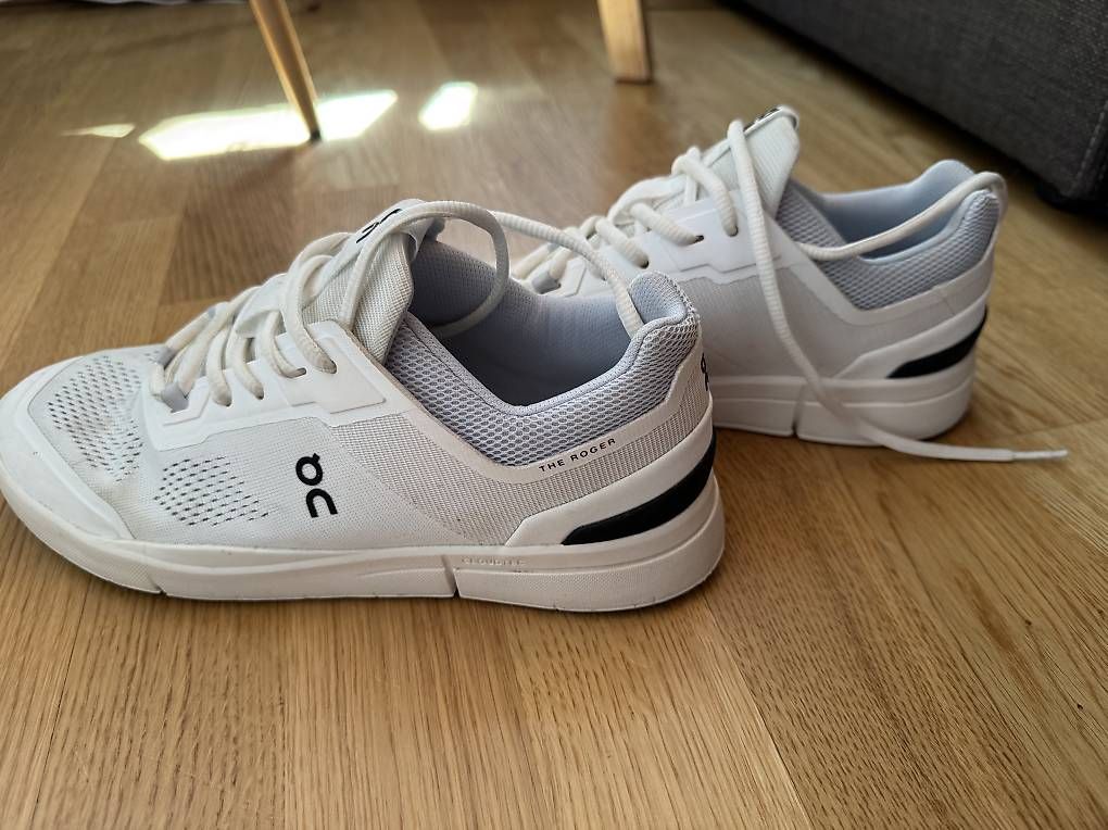 Scarpe da donna: ON - The Roger Sneaker – Usato da Winterthur venduto da julia.hofer