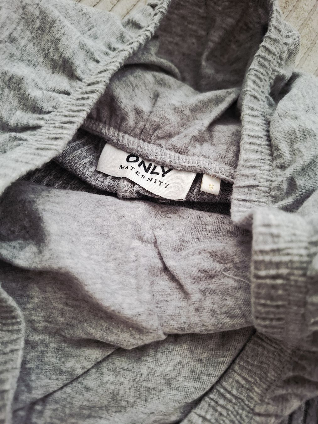 Lotti di vestiti: Umstands-Shorts Grösse S – Usato da Bern venduto da fabienneste 1